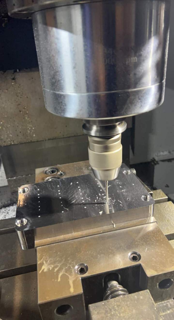 Appareil usinage produits plastiques France