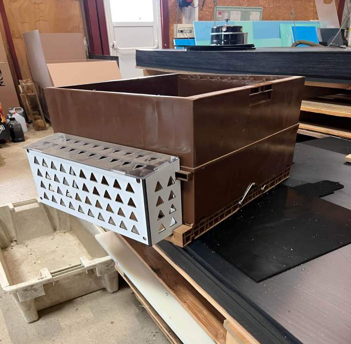 Découpe précise de vos pièces plastiques.